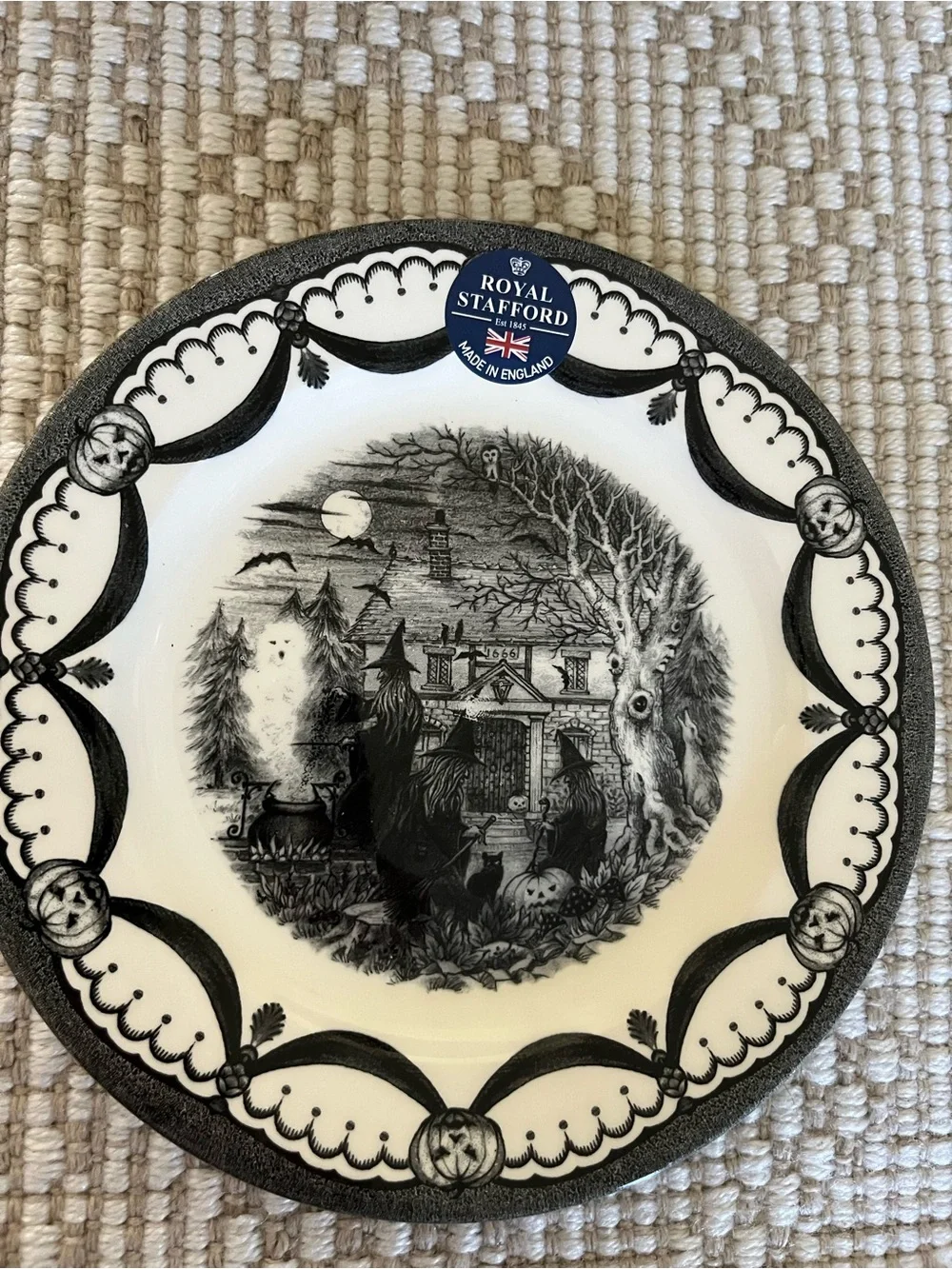 NWT Royal Stafford Halloween Coven Salad Plate Witches Ghost Black Cat